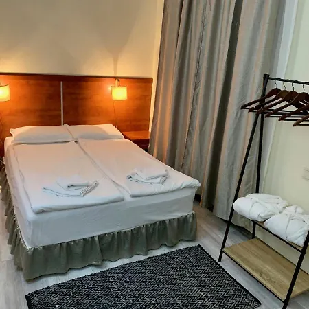 Guest Donovi Pensiune *