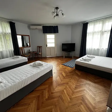 Pensiune Guest Donovi